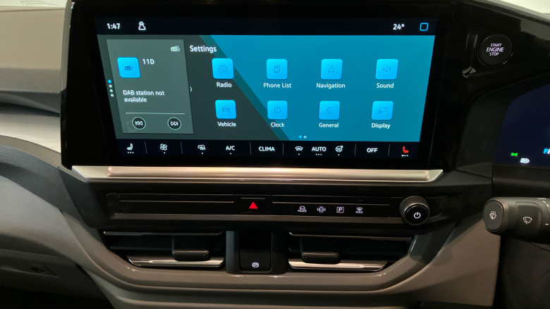 Volkswagen Transporter T32 Lwb Electric 100kW 65kWh Commerce Pro Van Auto